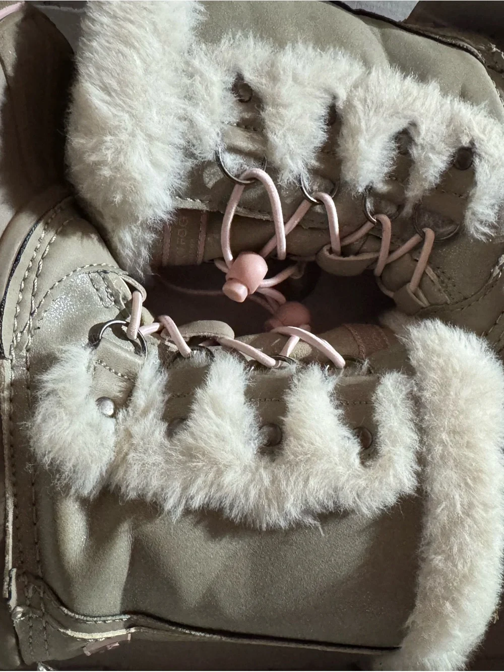 Girls snow boots